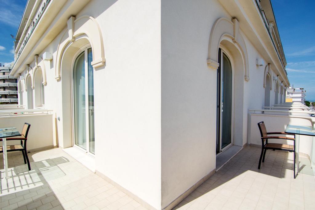 Terrazza Marconi Hotel&Spamarine Сенигалия Екстериор снимка