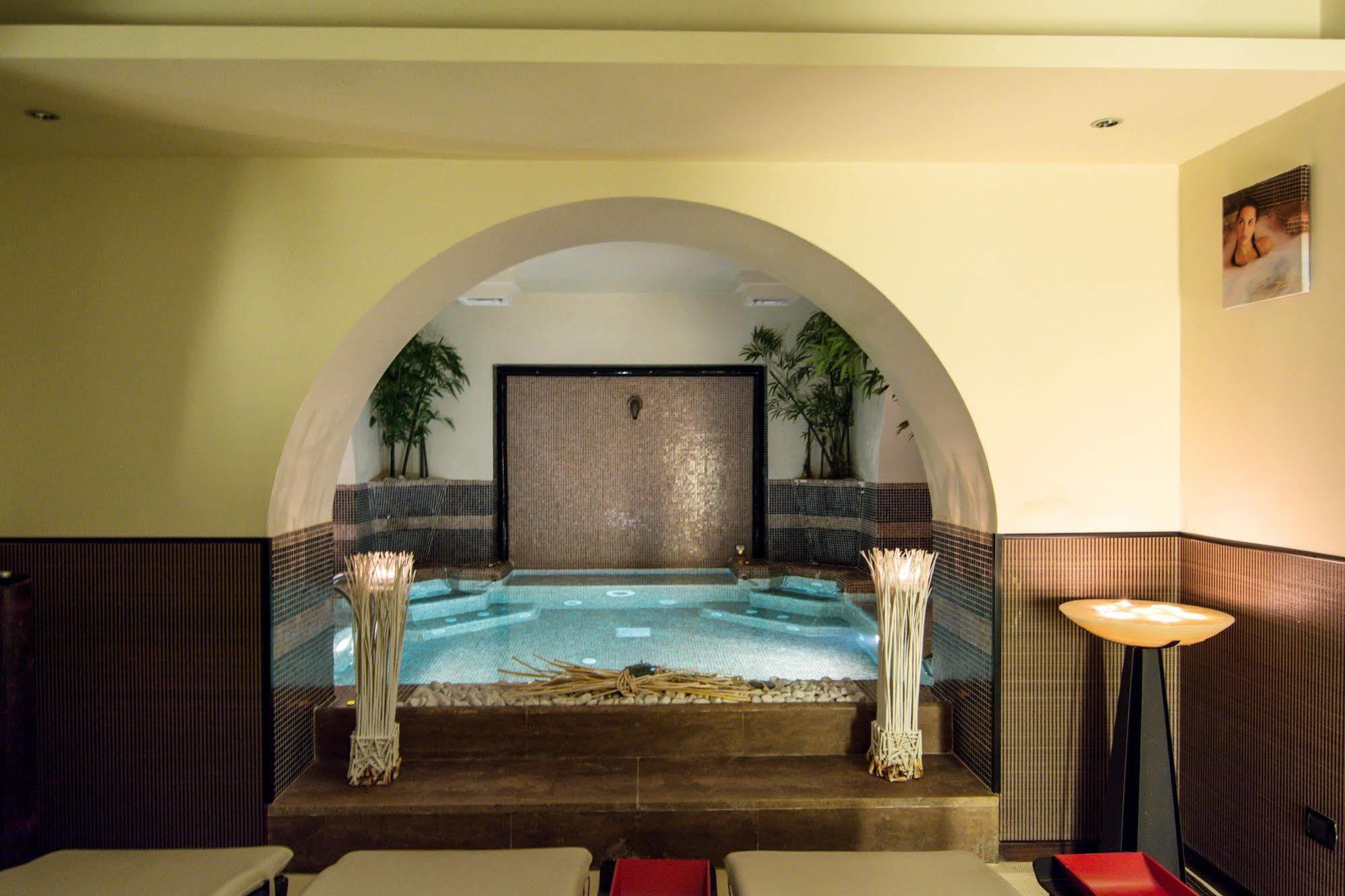 Terrazza Marconi Hotel&Spamarine Сенигалия Екстериор снимка