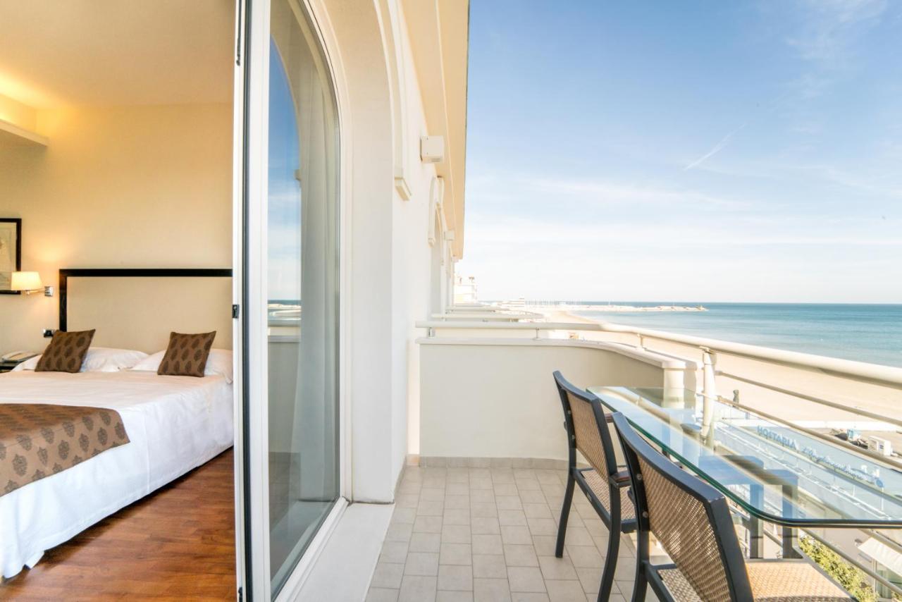 Terrazza Marconi Hotel&Spamarine Сенигалия Екстериор снимка